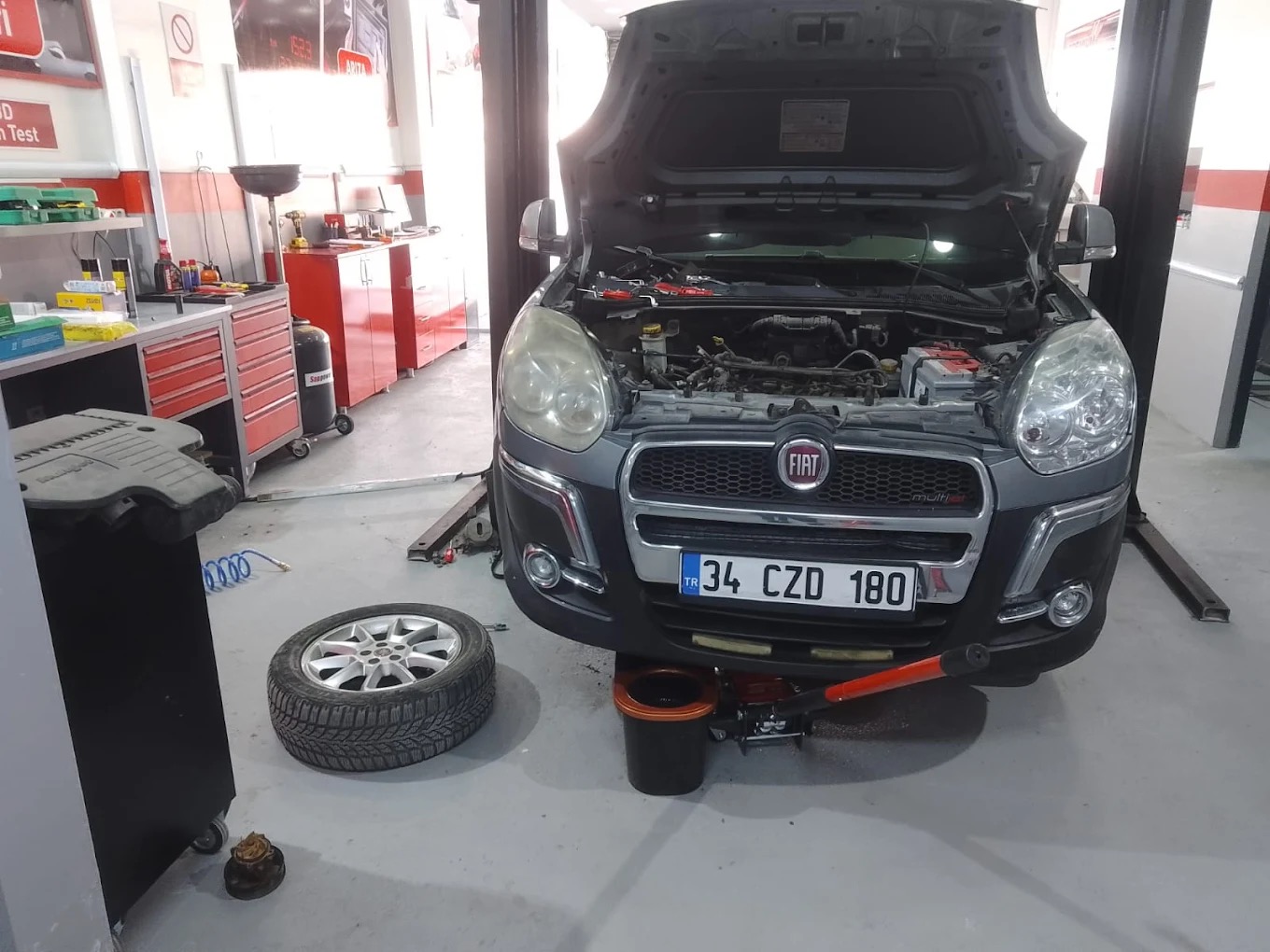 Premium Oto Ekspertiz kurumsal servis alanı